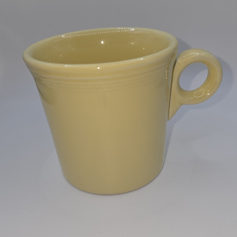 Vintage Homer Laughlin 90 Fiesta Ring Handle Mugs Ivory (pale yellow) - Picture 2 of 5